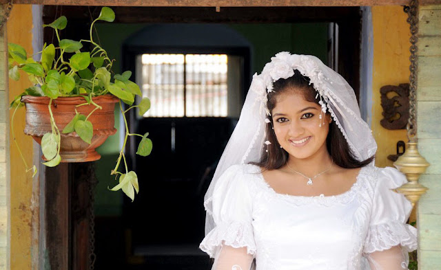 Kadhal Solla Vandhen movie stills