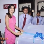 Genelia Unveils Platinum Jewellery